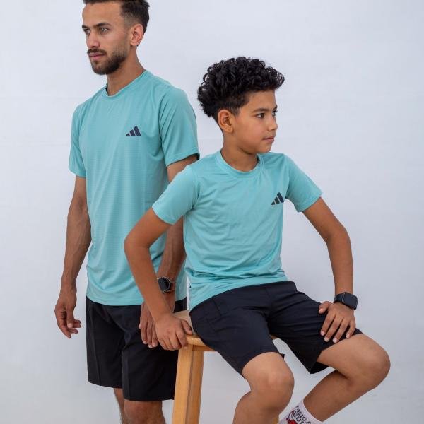 طقم تيشرت مع شورت رياضي للرجال